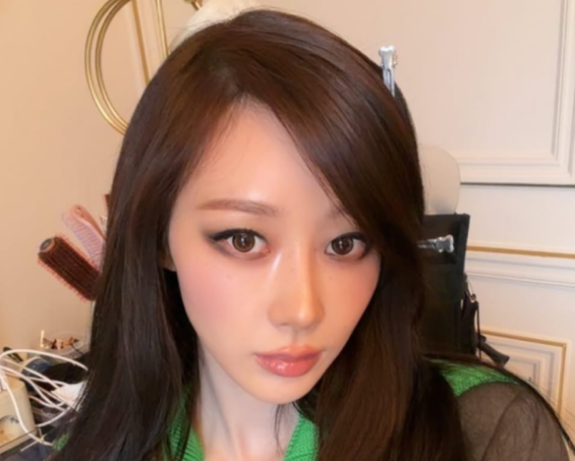 ジゼルの最近の正面写真。